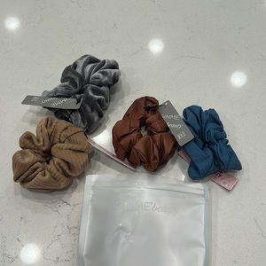 🆕 hair scrunchies